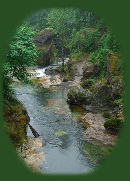 travel oregon, sightseeing, hiking, camping on Quartzville Creek, a wild and scenic river, tributary to the santiam river; accessed on the quartzville creek back country scenic byway, in the cascade mountains of oregon.