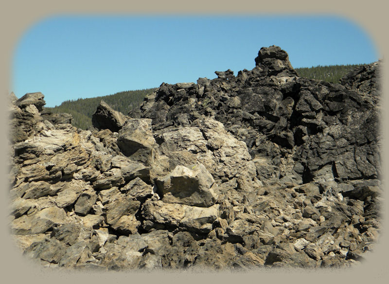 
hiking and intepretative trails at newberry national volcanic monument in the high desert of central oregon, south of bend; find hot springs, campgrounds, restaurant, waterfalls, mountain lakes, volcanoes, managed by the ochoco deschutes national forest.