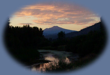 crater lake national park near gathering light ... a retreat in southern oregon: cabins, treehouses in the forest on the river. travel to gathering light ... a retreat in southern oregon on the west cascades national scenic byway, one of many scenic byways in oregon.